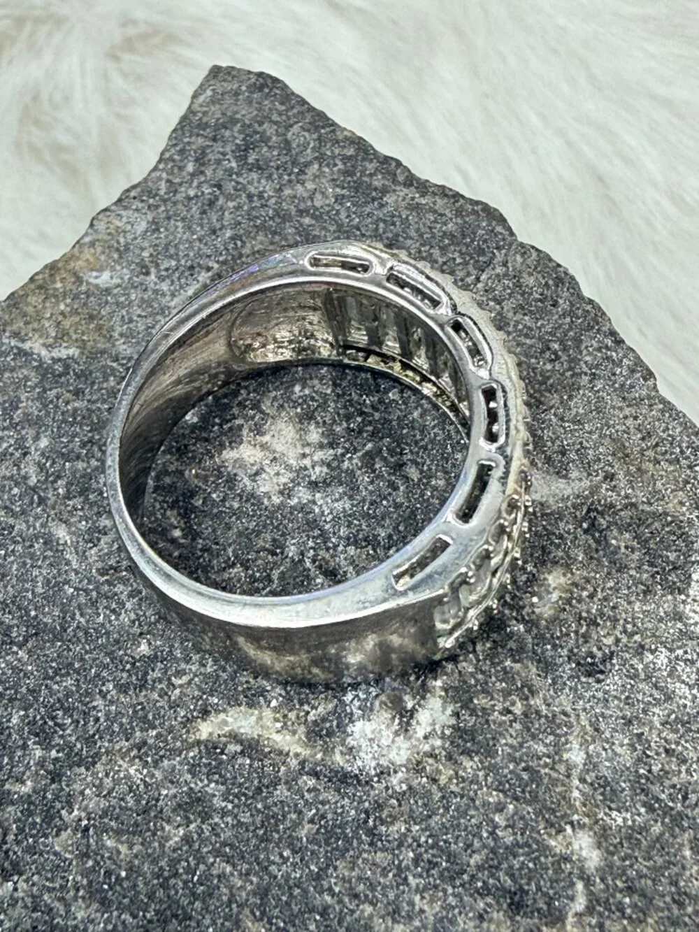 Silver Tone Fashion Ring with Glass Baguettes Size 7.25